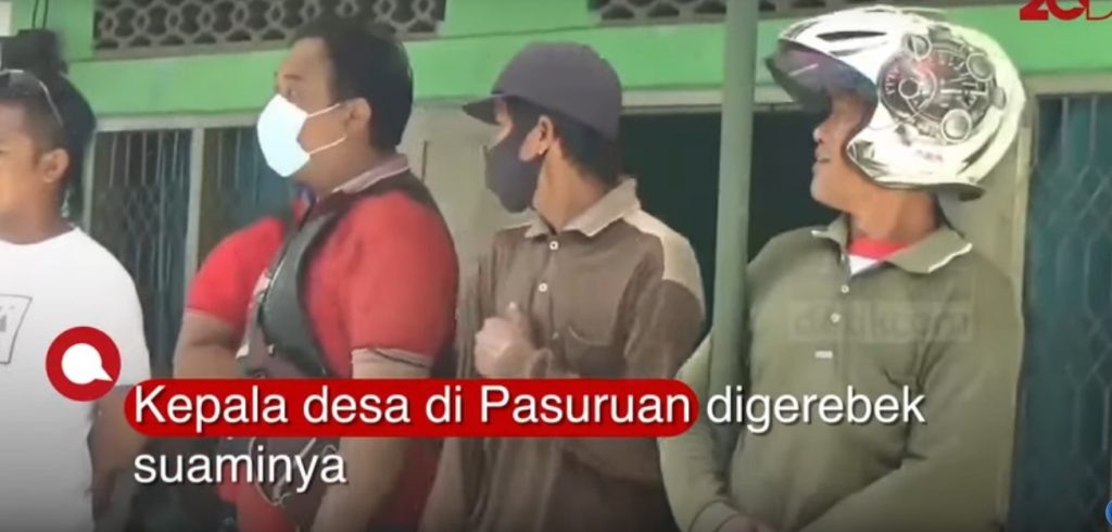 Viral, Video Ibu Kades Selingkuh di Grebek Warga - Iskandarnote.com